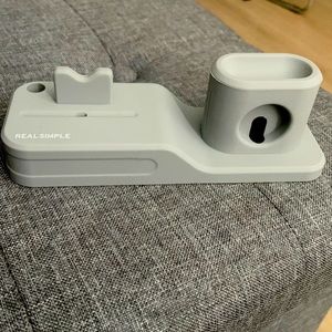 Silicone iPhone stand with Apple Watch and airpod dock